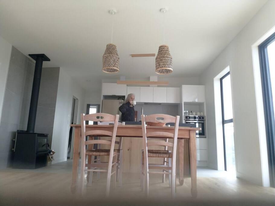 Xspot Medlands Beach House - Ocean Views - Short Stroll To The Beach ภายนอก รูปภาพ